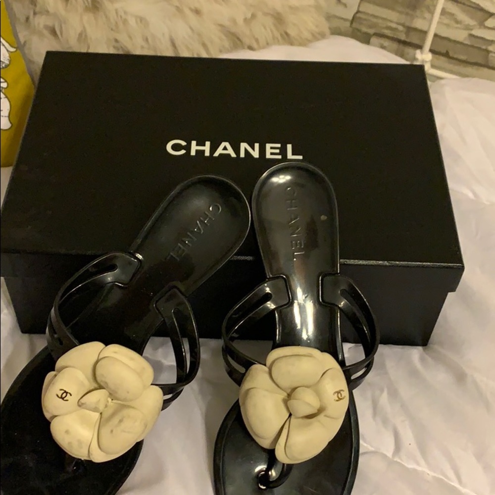 Chanel flip flop